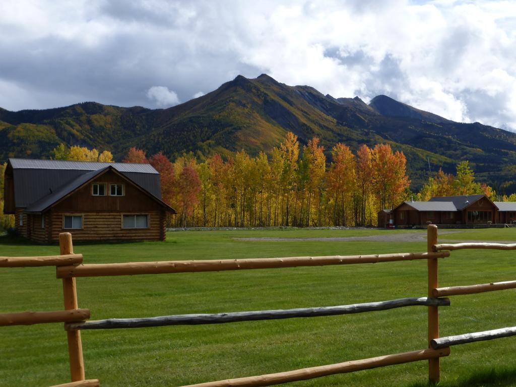 Folding Mountain B & B Fort Nelson Luaran gambar