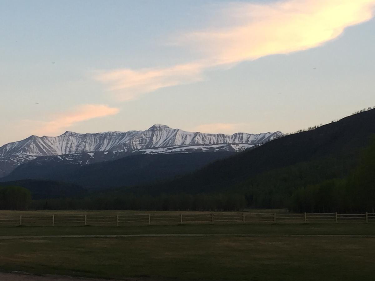 Folding Mountain B & B Fort Nelson Luaran gambar