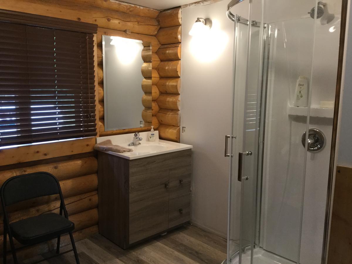 Folding Mountain B & B Fort Nelson Luaran gambar